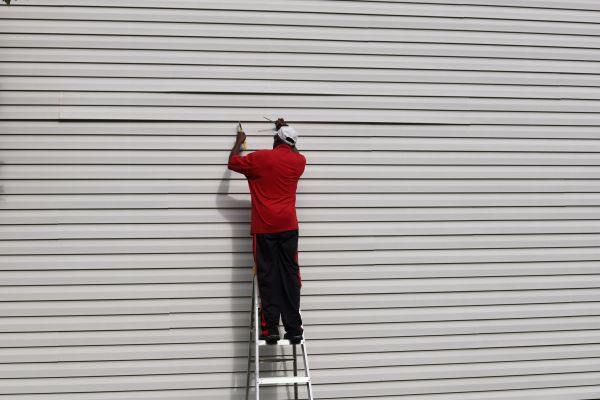 Cost of Siding Reattachment in Missoula